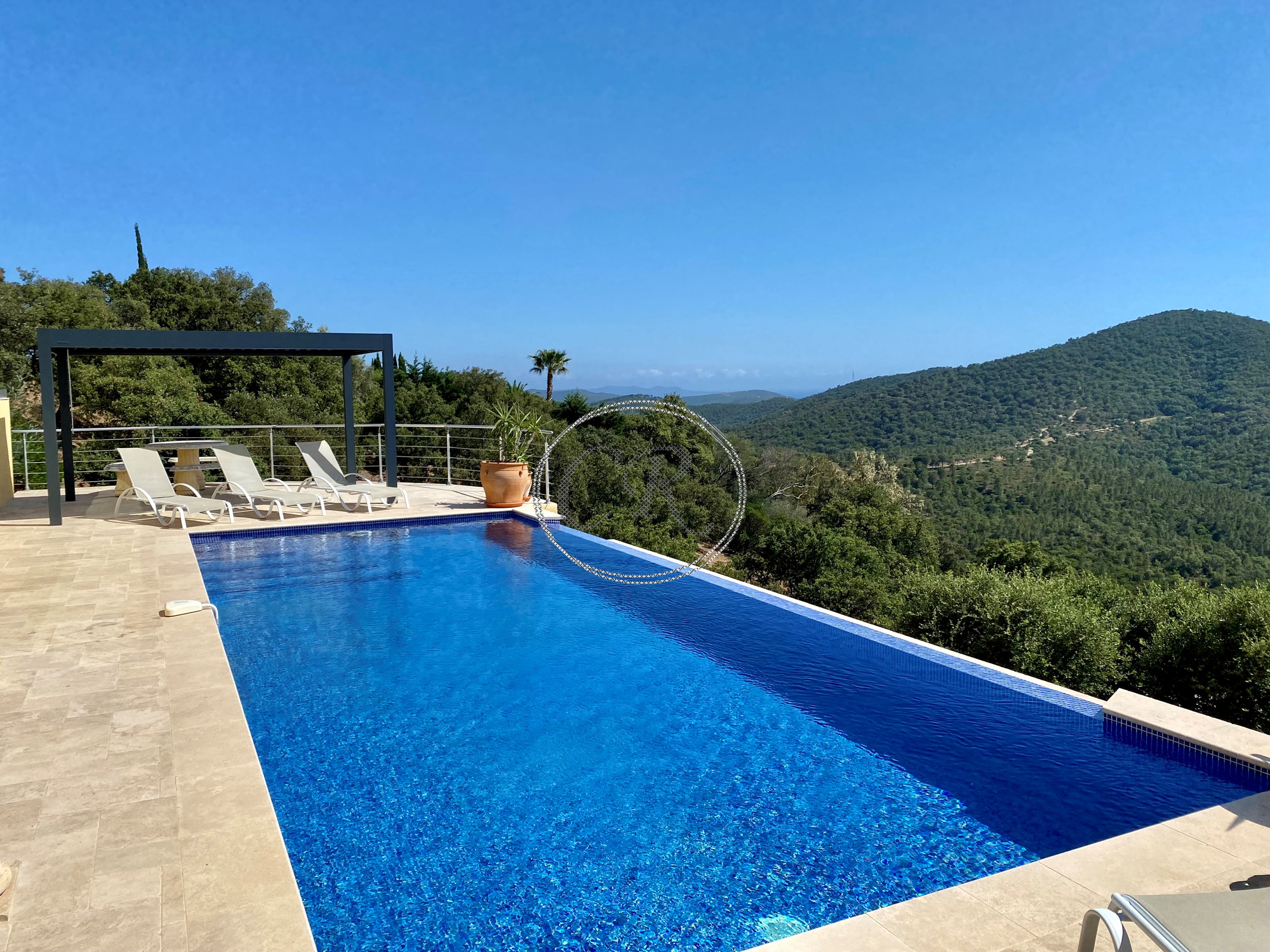 Superbe Villa à Val Cros avec piscine et vue mer