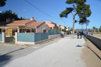 superbe-villa-contemporaine-pied-dans-l-eau-plage-de-l-ayguade