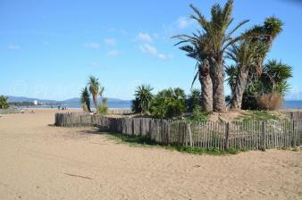 superbe-villa-contemporaine-pied-dans-l-eau-plage-de-l-ayguade