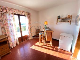 belle-villa-avec-piscine-et-vue-mer-panoramique
