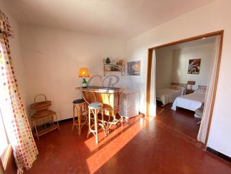 belle-villa-avec-piscine-et-vue-mer-panoramique