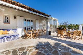 maison-au-charme-provencal-avec-piscine