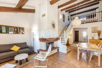 maison-au-charme-provencal-avec-piscine