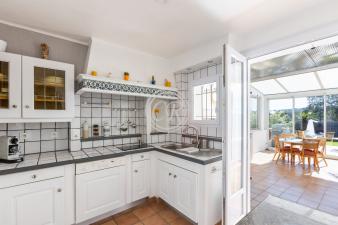 maison-au-charme-provencal-avec-piscine