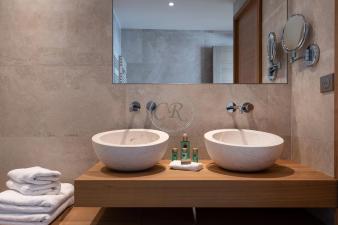 villa-d-exception-situee-au-cap-benat
