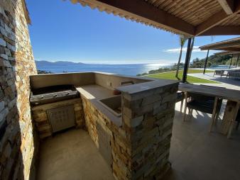 villa-d-exception-situee-au-cap-benat