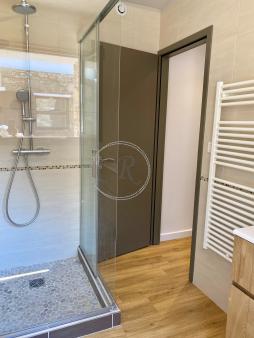 villa-with-swimming-pool-and-panoramic-sea-view-located-in-gaou
