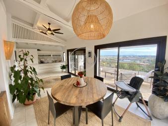 paisible-villa-sur-les-hauteurs-de-hyeres