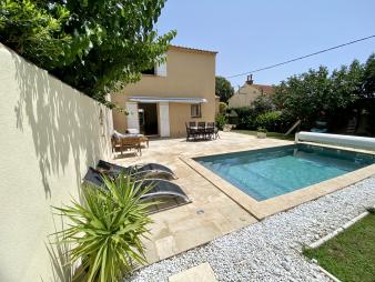 maison-de-charme-avec-piscine-proche-du-mourillon