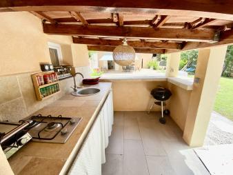 maison-de-charme-avec-piscine-proche-du-mourillon