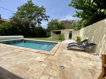 maison-de-charme-avec-piscine-proche-du-mourillon