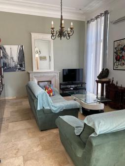 maison-de-maitre-au-domaine-du-pressoir-pierrefeu