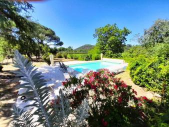 maison-de-maitre-au-domaine-du-pressoir-pierrefeu