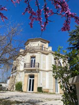 maison-de-maitre-au-domaine-du-pressoir-pierrefeu