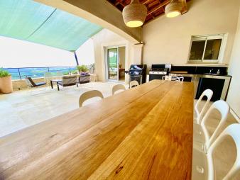 luxueuse-villa-contemporaine-vue-mer-panoramique