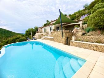 luxueuse-villa-contemporaine-vue-mer-panoramique
