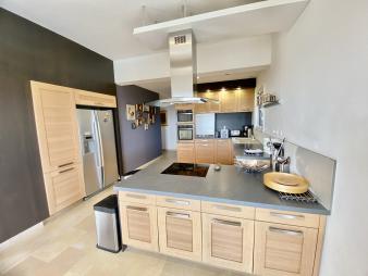 luxueuse-villa-contemporaine-vue-mer-panoramique
